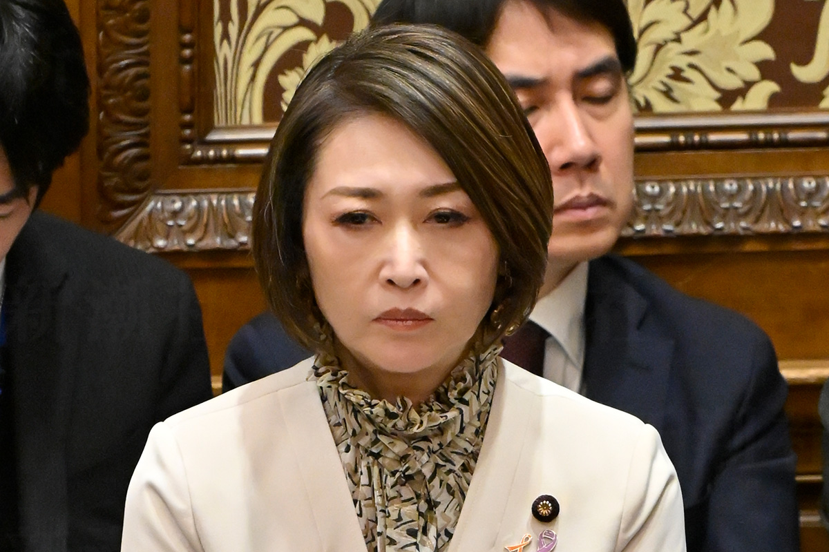 再)　三原じゅん子大臣が国会を抜け出して「美容整形クリニック」に行っていた！ 「国会周辺での待機」指示も、アンチエイジング